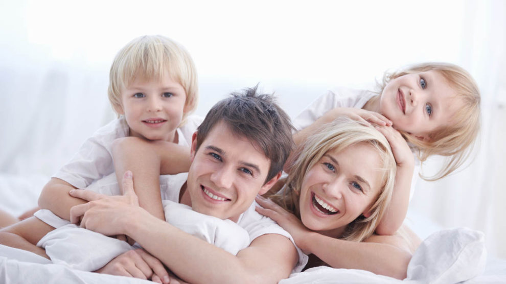 Petice proti adopci homosexuály